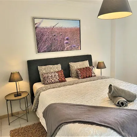 2 Bedrooms Sea View 100 Meters From Ocean Apartment *