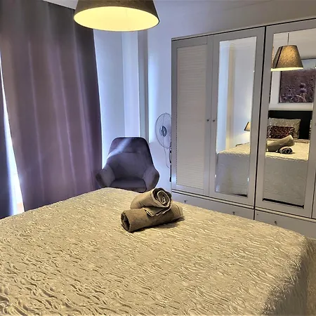 2 Bedrooms Sea View 100 Meters From Ocean Apartment