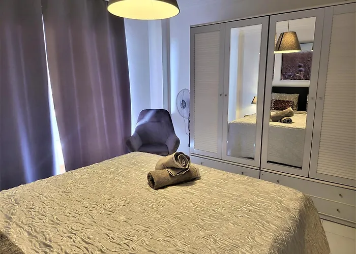 2 Bedrooms Sea View 100 Meters From Ocean Apartment