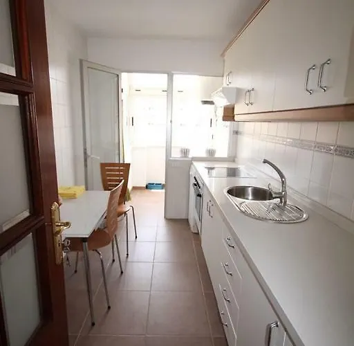 2 Bedrooms Sea View 100 Meters From Ocean